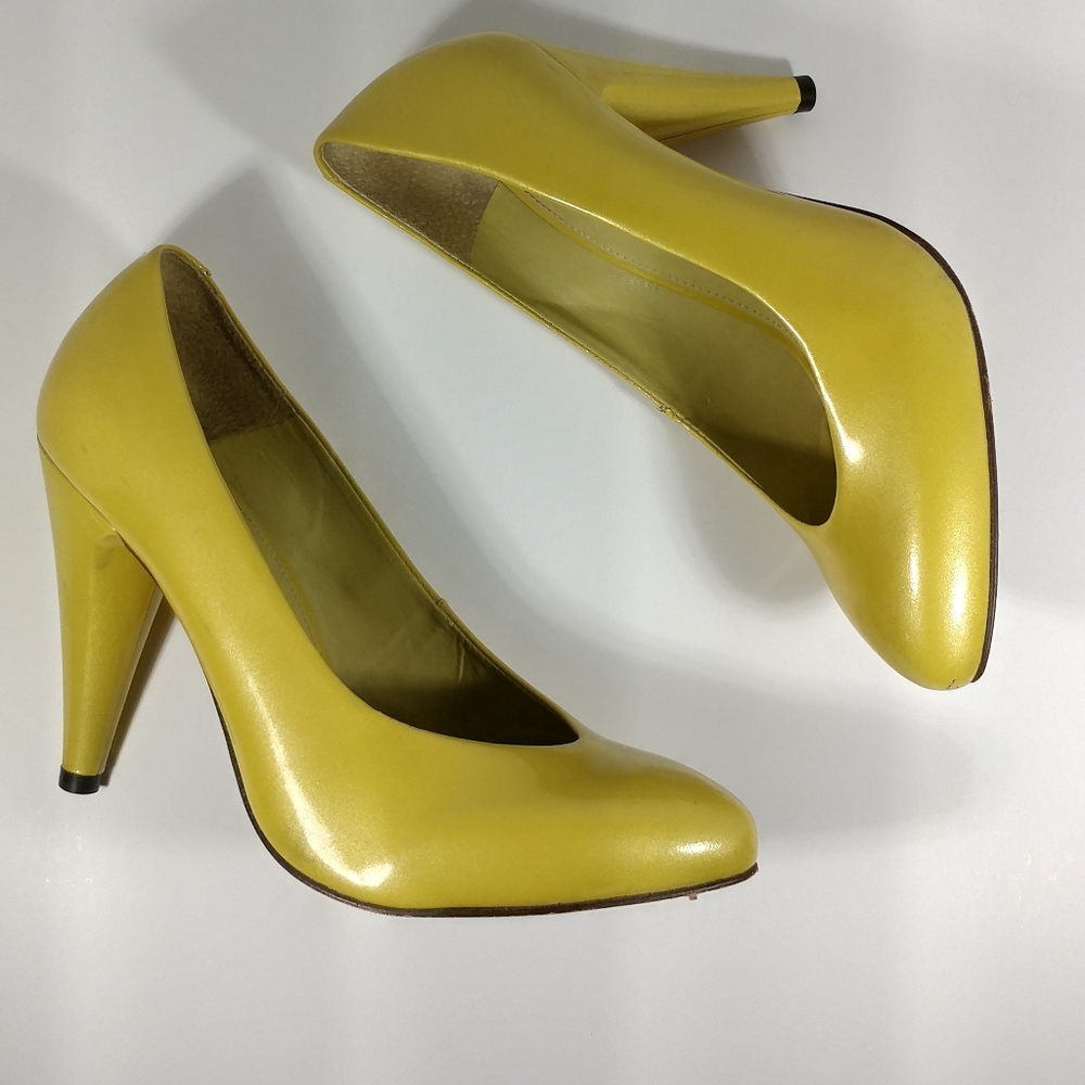 Women's Aldo Neon Yellow Pumps